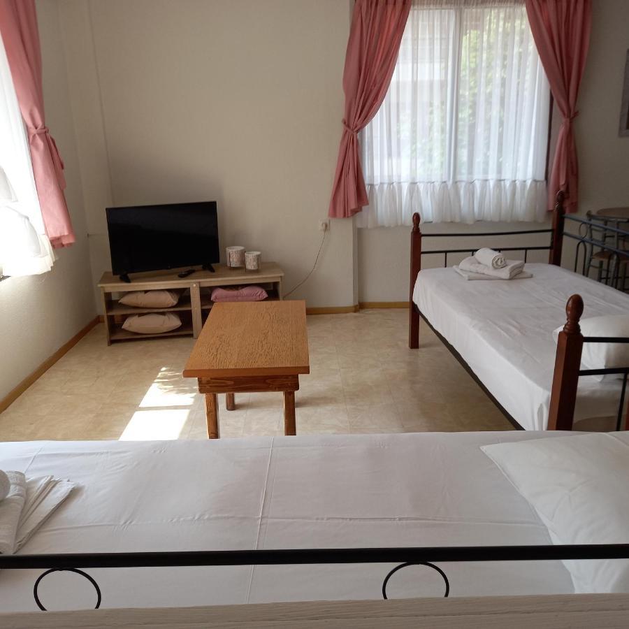 Μαρου Rooms Olympic Beach Exterior photo