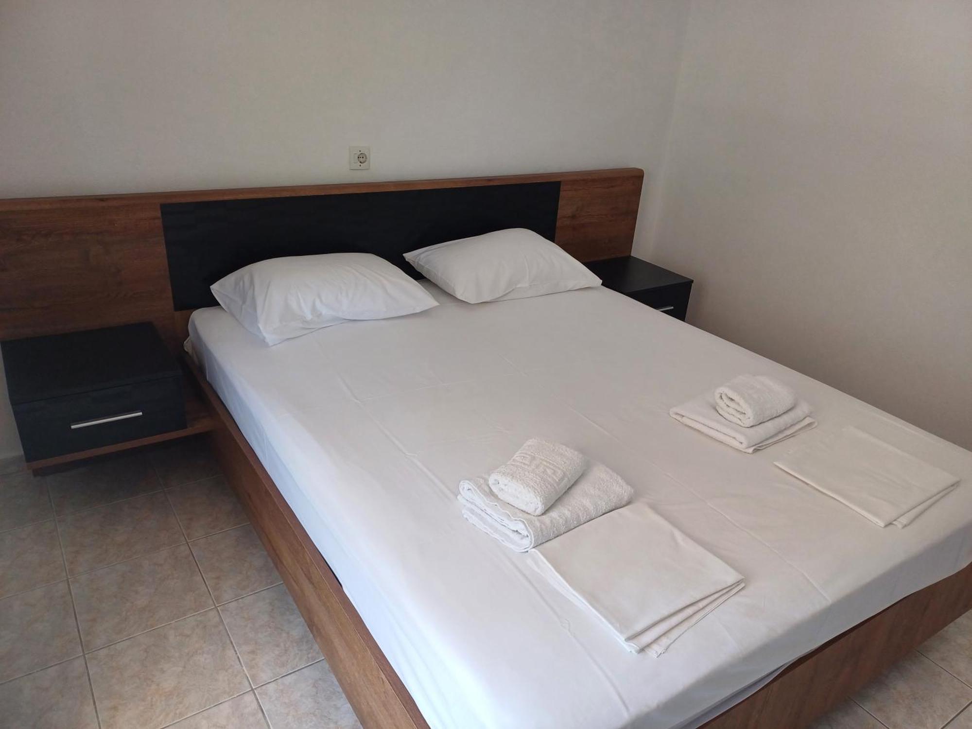 Μαρου Rooms Olympic Beach Exterior photo
